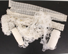 Spitzenbänder Bordüren Rüschen Spitzenbesatz weiß 570g Meterware Handarbeit