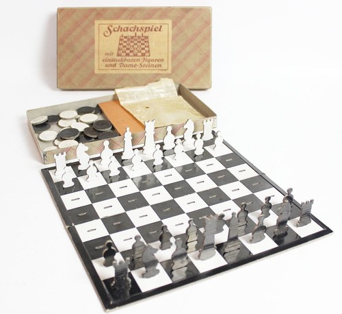 9556 altes schachspiel um - -,