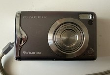 Fujifilm FinePix F20 Digitalkamera Silber