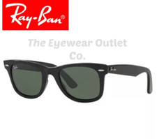 Store Display Rayban Wayfarer