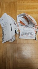 Vaughn goalie gloves