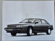 Pressemappe Renault Paris 10/1984 25 V6 Turbo/Limousine R11 Zender R9 Alliance