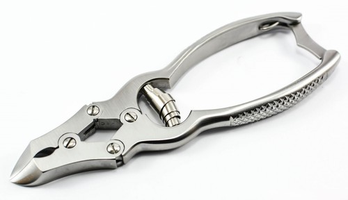 Nagelzange kräftig