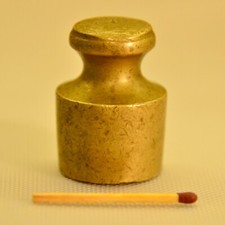 Altes Messinggewicht zu 48