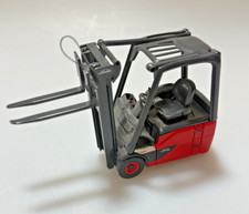 + Linde E 16 EVO Elektro 3 Rad Stapler Modell von Conrad +