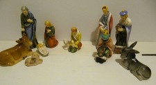 10 Krippenfiguren Goebel mit Stall
