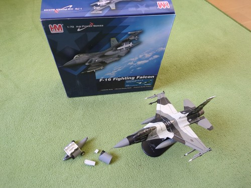 Flugzeugmodell fighting - flugzeugmodell,
