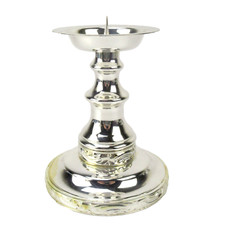 Schwerer Kerzenständer aus