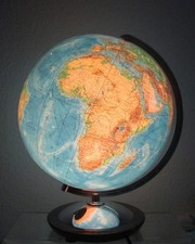 Alter Globus innen beleuchtet Holzfuß Glas Paul Oestergaard Columbus Verlag