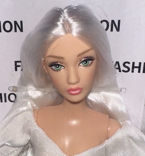 Barbie defa lucy - barbie,