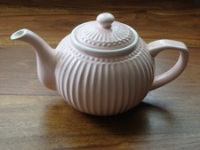 Teekanne /Tea Pot •
