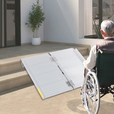 Klappbare Rollstuhlrampe für