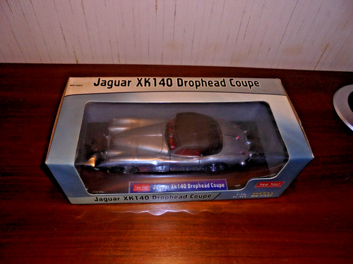 Sun star jaguar xk 140 - 1:18,