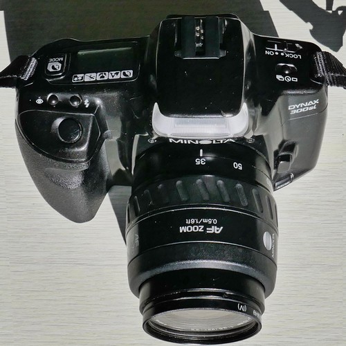 Minolta dynax 300si - minolta,