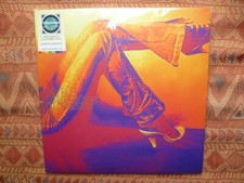 KNALL - RAUBKATZE AUF 12 UHR (