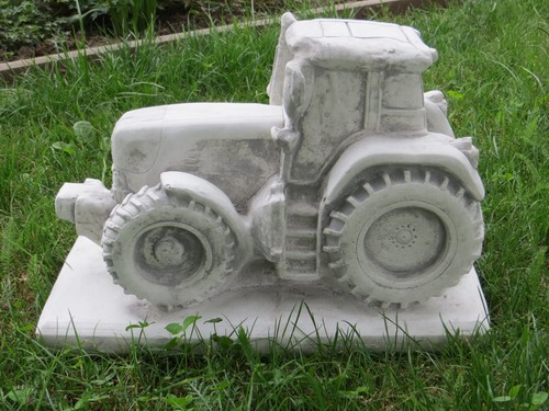 Traktor fendt aus beton - traktor,