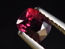 Roter Spinell / Spinel 0,74