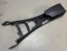 Mittelarmlehne Konsole