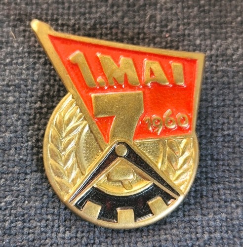 Abzeichen ddr mai - abzeichen, 1.