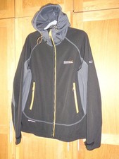 Regatta Herren Softshell  Outdoorjacke Übergangsjacke Gr.  M / 50 Schwarz