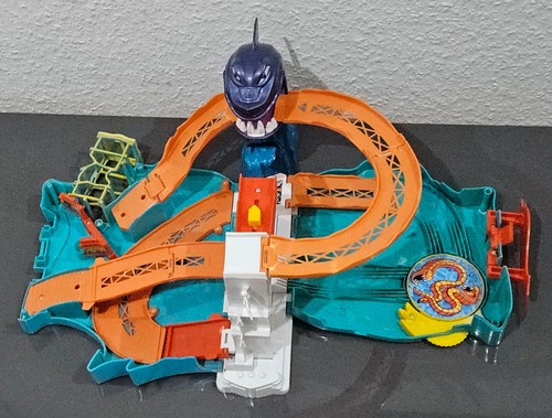 Hot wheels - hot,