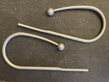 Silberne Gardinen Raffhalter (IKEA - Metall/massiv) zur Wandmontage