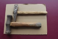 Zwei alte Treibhämmer