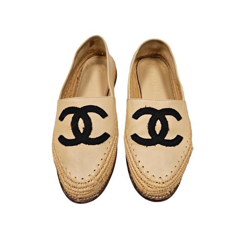 Chanel beige logo - beige,