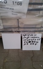 Fliesen 20x20 weiß  Boden und