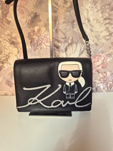 Karl lagerfeld signiture - karl,