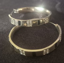 DKNY Donna Karan New York Ohrringe mit Strasssteinen in Gold