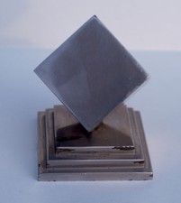 Alter Briefbeschwerer aus