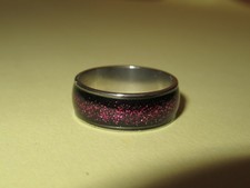 Ring Edelstahl schwarz mit rosa Glitter Damen 7 mm breit NEU