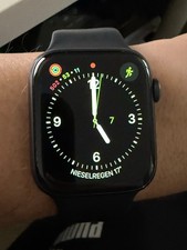 Apple Watch Series 5 44mm Aluminiumgehäuse Sportarmband Spacegrau - Top Zustand