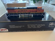HO Atlas DASH8-40CW