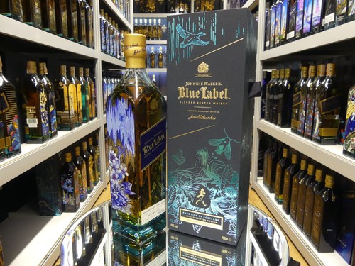 Johnnie walker blue - walker, label