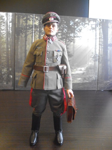 Von stauffenberg figure - von,