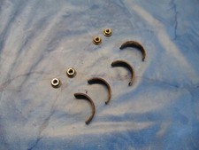 Honda CJ 360T / 250T Krümmerschellen, Halbmonde mit Muttern