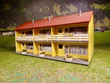 H0 Reihenhauszeile aus