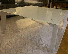 Couchtisch 100cm x 100cm, Weiß Und aus Glas