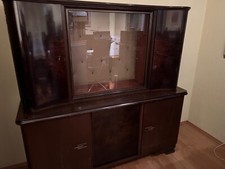 Buffetschrank 50er Jahre / vollständig massiv / aus der Wirtschaftswunderzeit