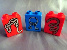 3 Lego Duplo Motivsteine Schlüsselbund  Kette Feder aus Verladestation Eisenbahn