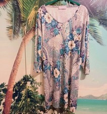 Little Rose, Nachthemd mit blauem u. weißem Rosen-Paisley-Druck 52, wunderschön!