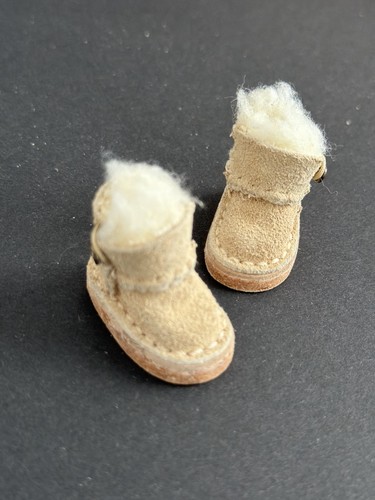Beige lederstiefel mit fell - lederstiefel,