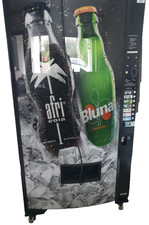 Kaltgetränkeautomat Vendo V-254-7 Einsatzbereit für 7 Getränkesorten