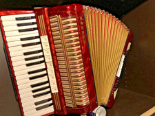Akkordeon Hohner Verdi II rot 96 bass gold 9 Diskantregister 3 Bassregister