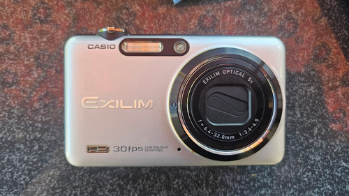 Casio exilim fc100 - casio,