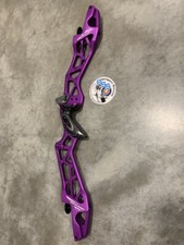 Kinetic Evolium Mittelteil Recurve Recurvebogen Bogenschießen ILF 25" Riser Neu