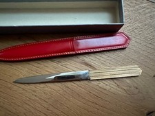 Brieföffner im roten Ledermäppchen alt Vintage