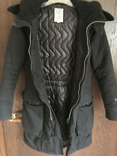 G-Star Woman: schwarze Winterjacke mit Kapuze, Gr. S, lange Form